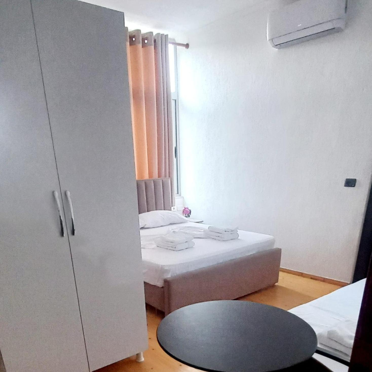 Hotel Eno เปอร์เมต ห้อง รูปภาพ